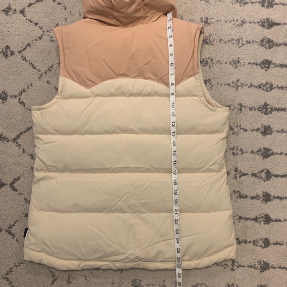 NWT! Patagonia Bivy hooded vest oyster white pink - Picture 6 of 6